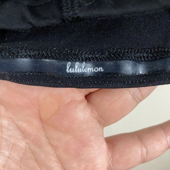 Lululemon black/grey athletic laser speed train short woman’s Size 4 - Picture 7 of 9